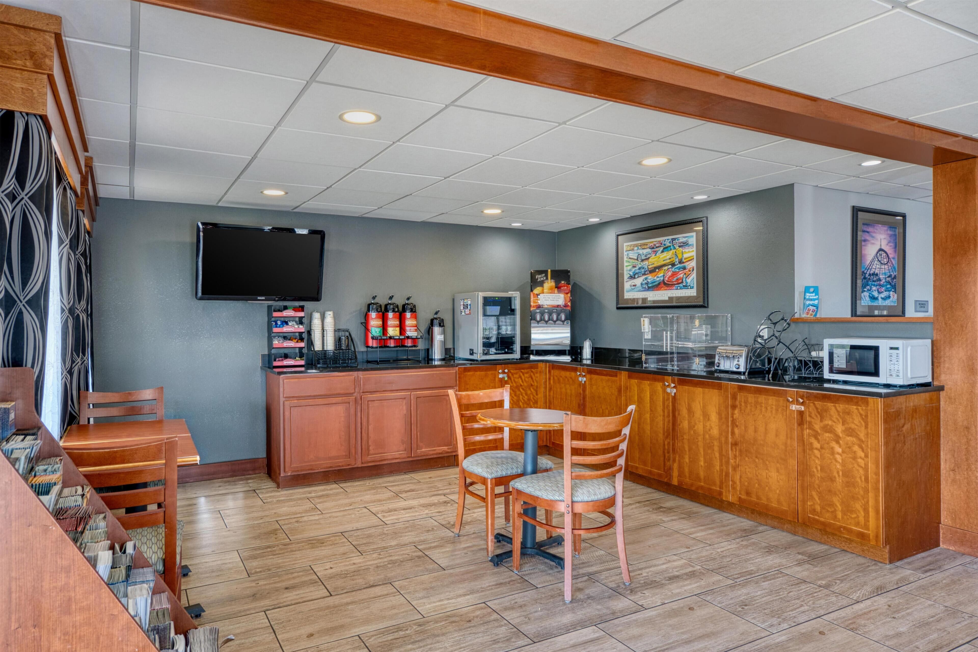 Free daily continental breakfast