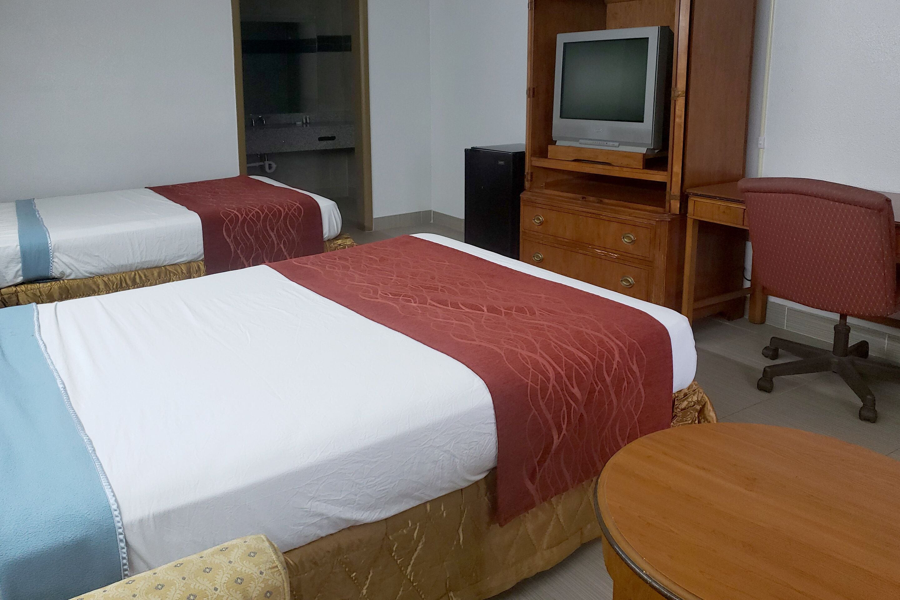 desk, iron/ironing board, free wifi, wheelchair access