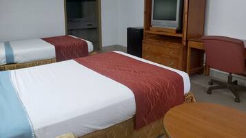Desk, iron/ironing board, free WiFi, wheelchair access