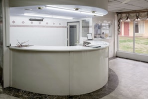 Reception - USA Inn (Alcoa)