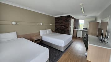 Suite, Multiple Beds, Non Smoking