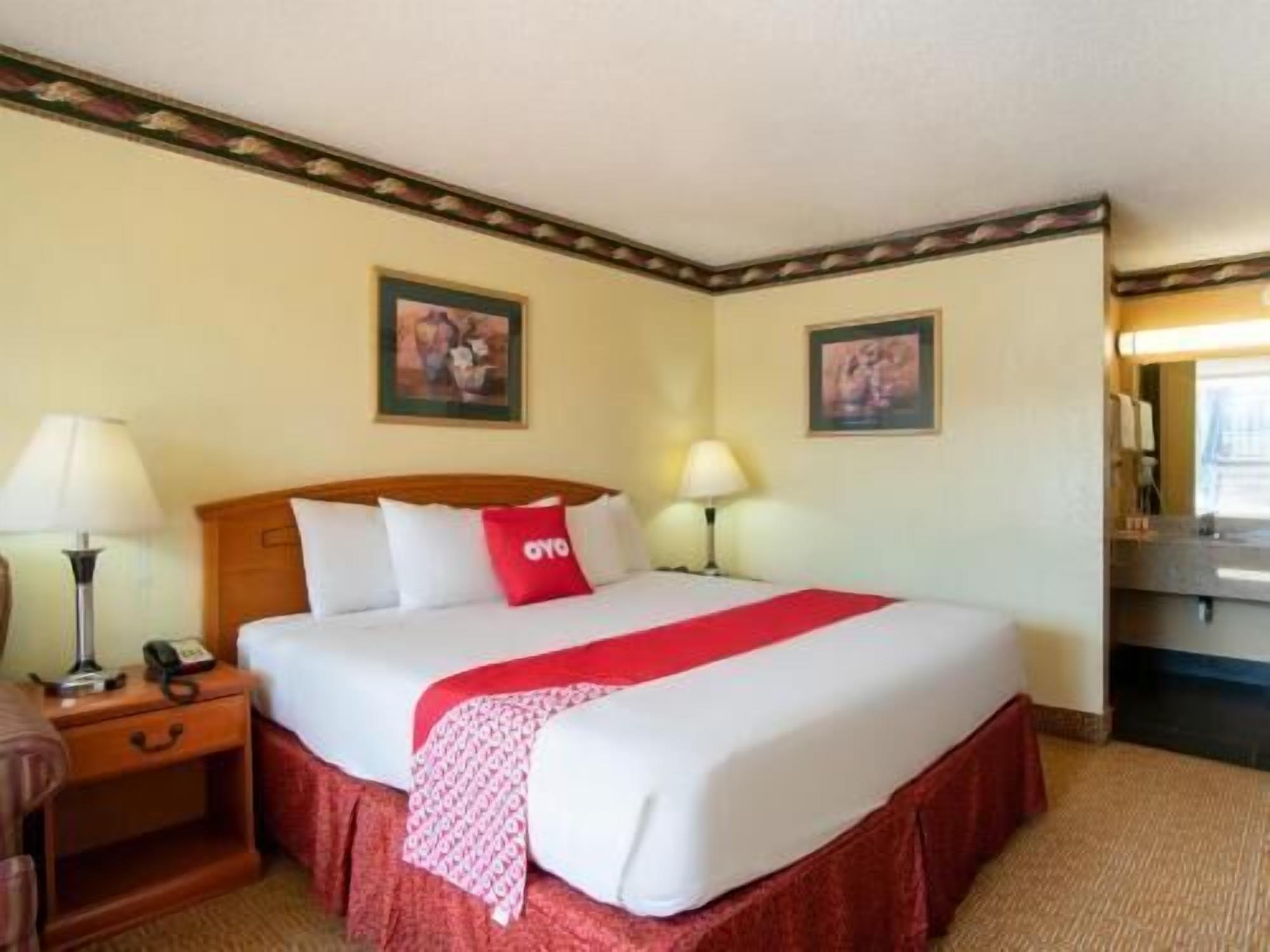 Desk, free WiFi, bed sheets, alarm clocks