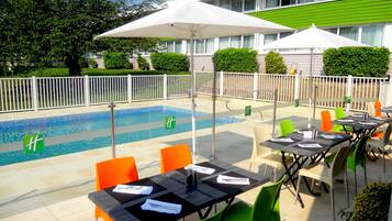 Outdoor pool, sun loungers