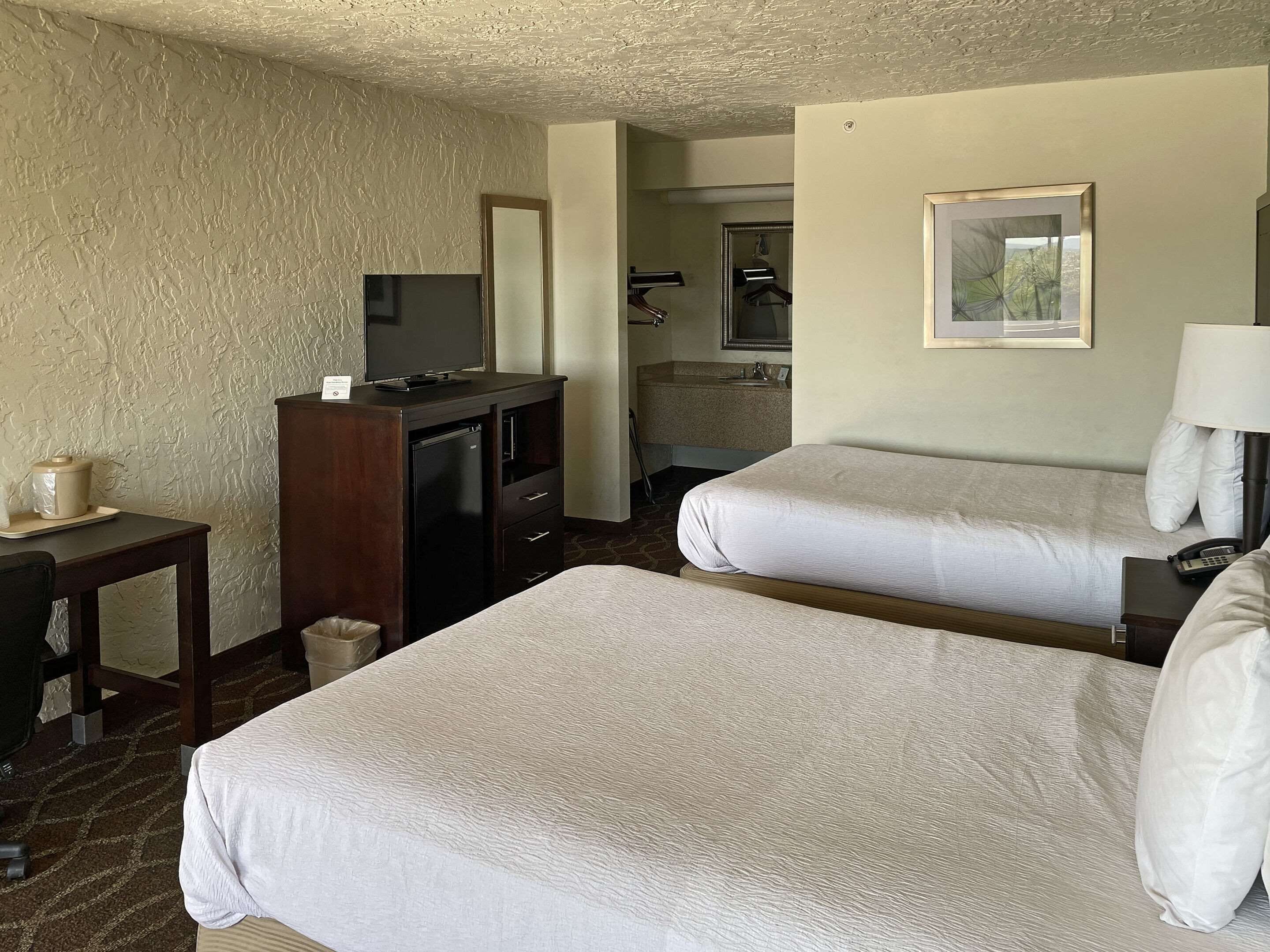 standard room, 2 double beds, non smoking | tempur-pedic beds, in-room safe, free cots/infant beds