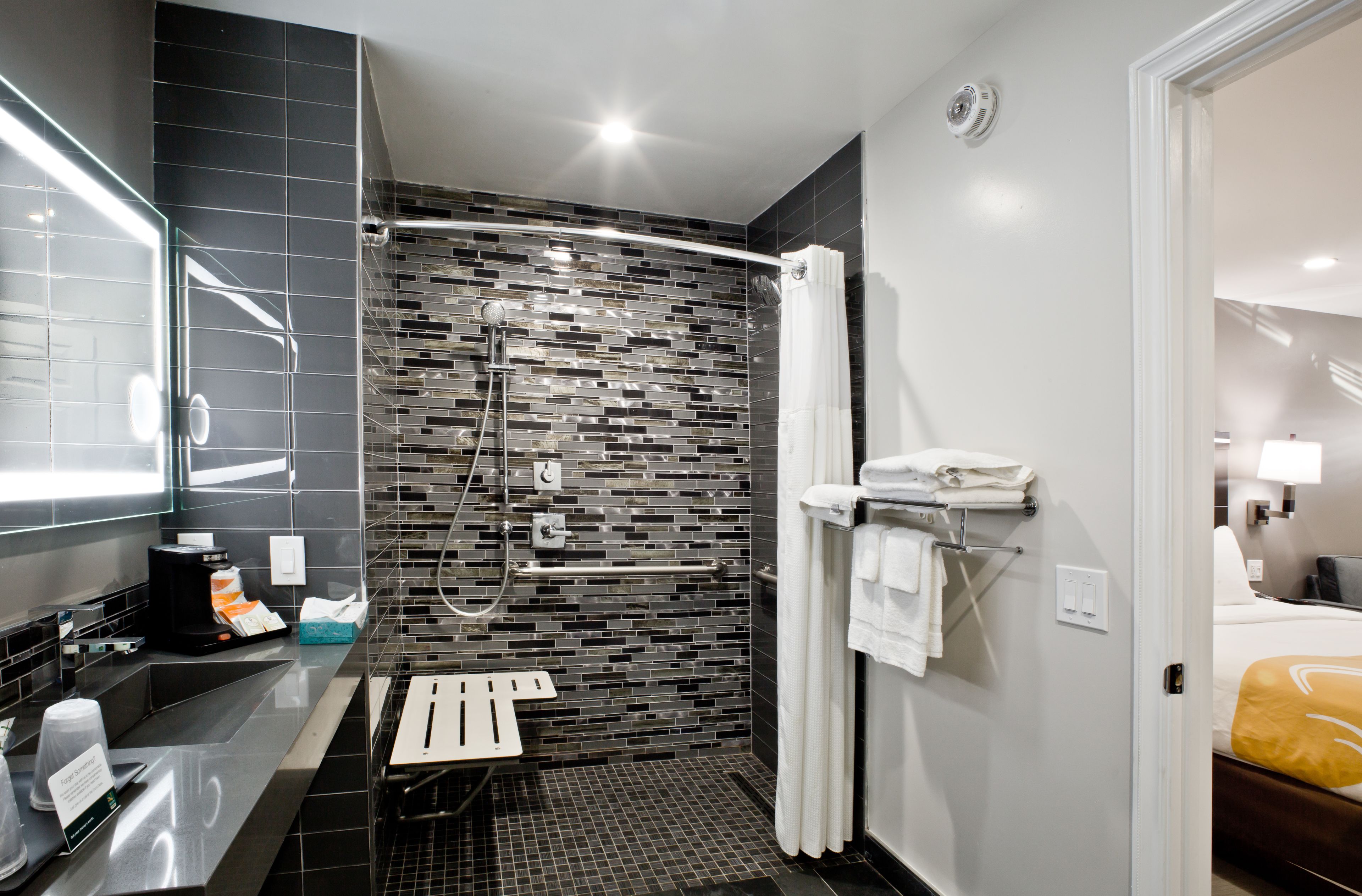 Foto - Bay Area Inn & Suites