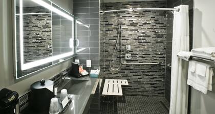 Bay Area Inn & Suites