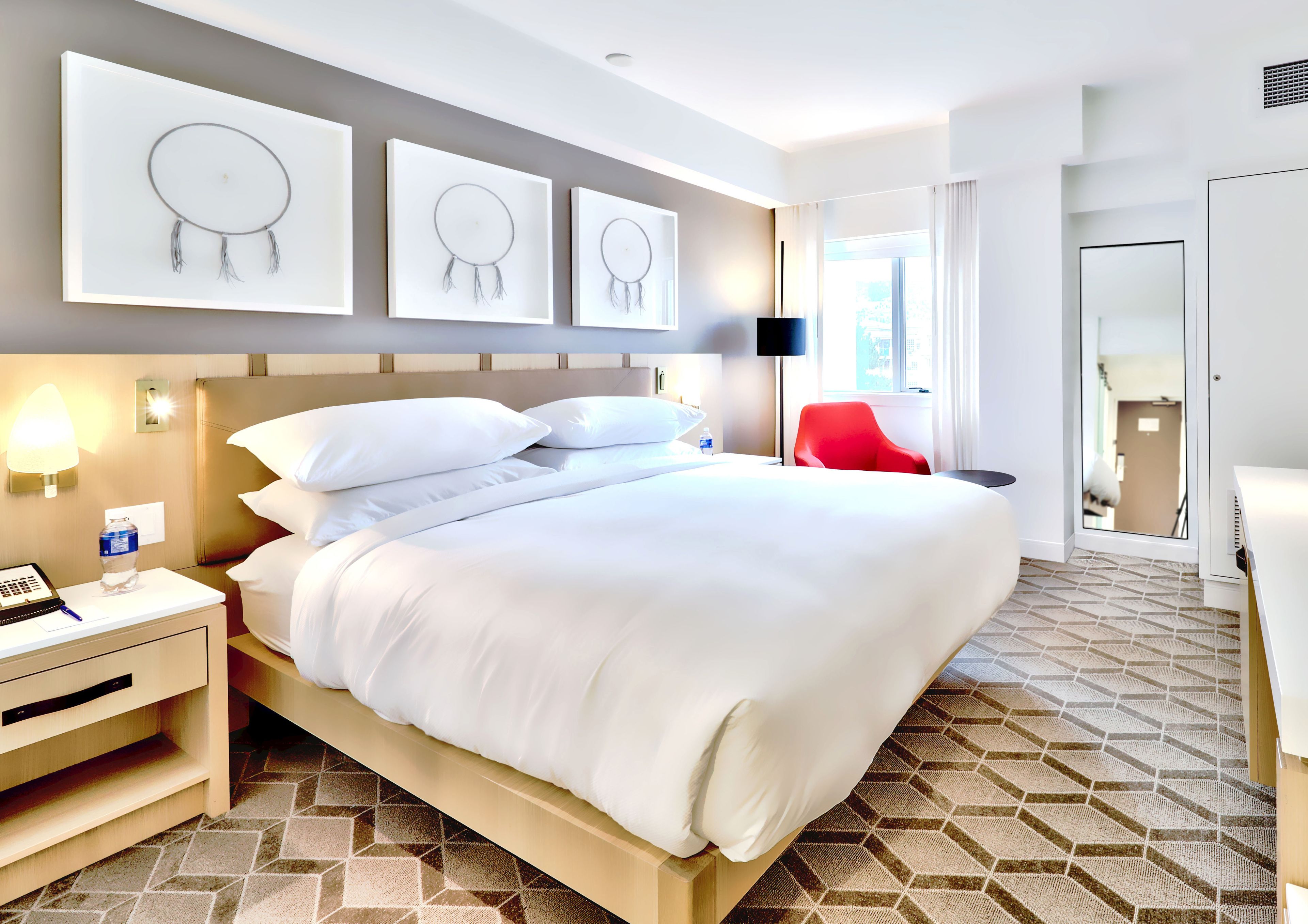 premium bedding, in-room safe, desk, laptop workspace