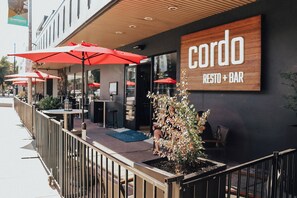 Bar (en la propiedad)