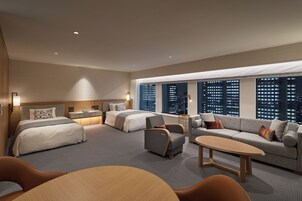 Junior Suite Twin, Non Smoking (Universal Design) | 1 bedroom, in-room safe, laptop workspace, blackout drapes