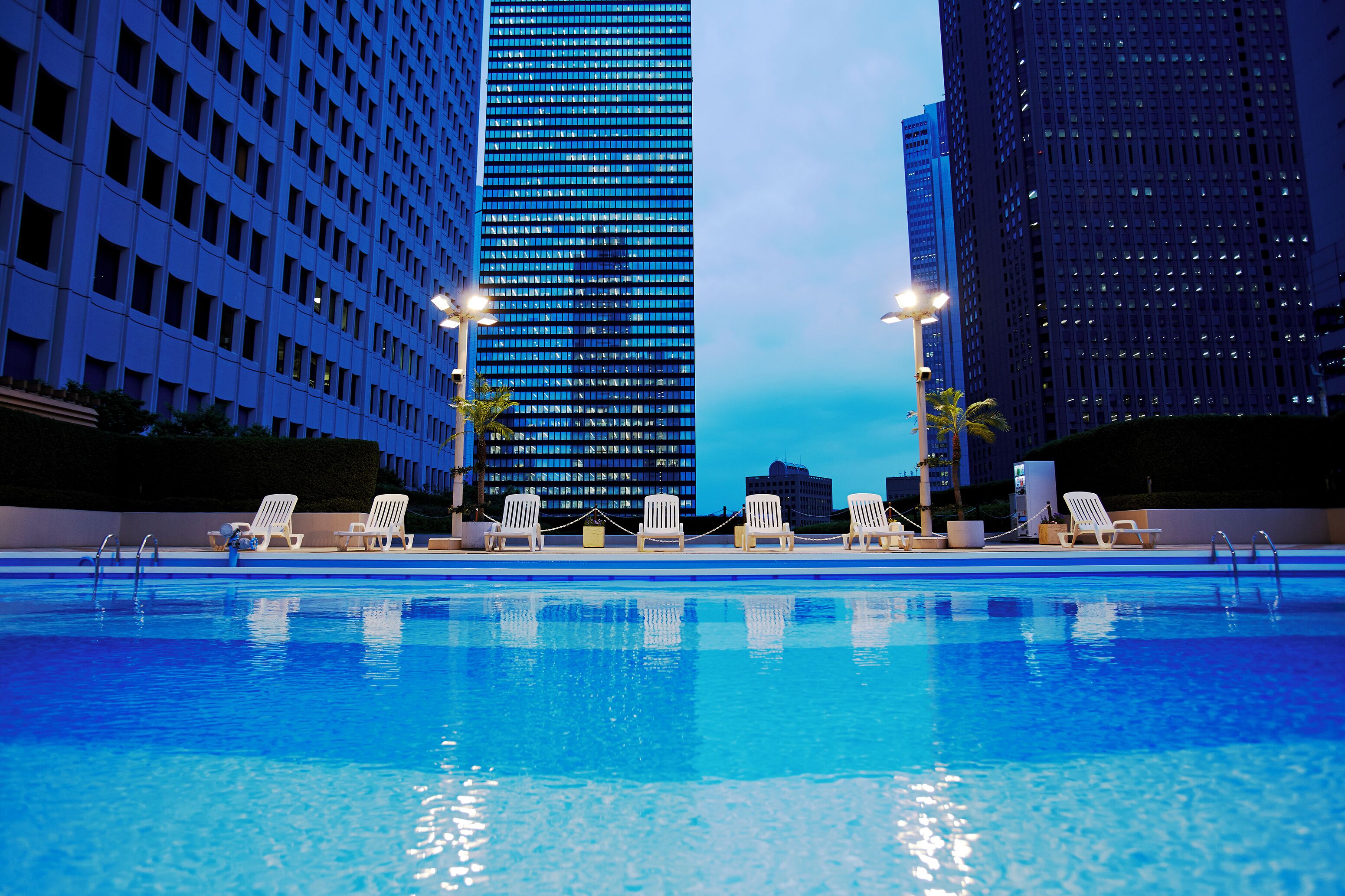 Seasonal outdoor pool