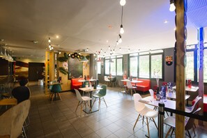 Restaurant - ibis Avignon Centre Gare (Avignon)