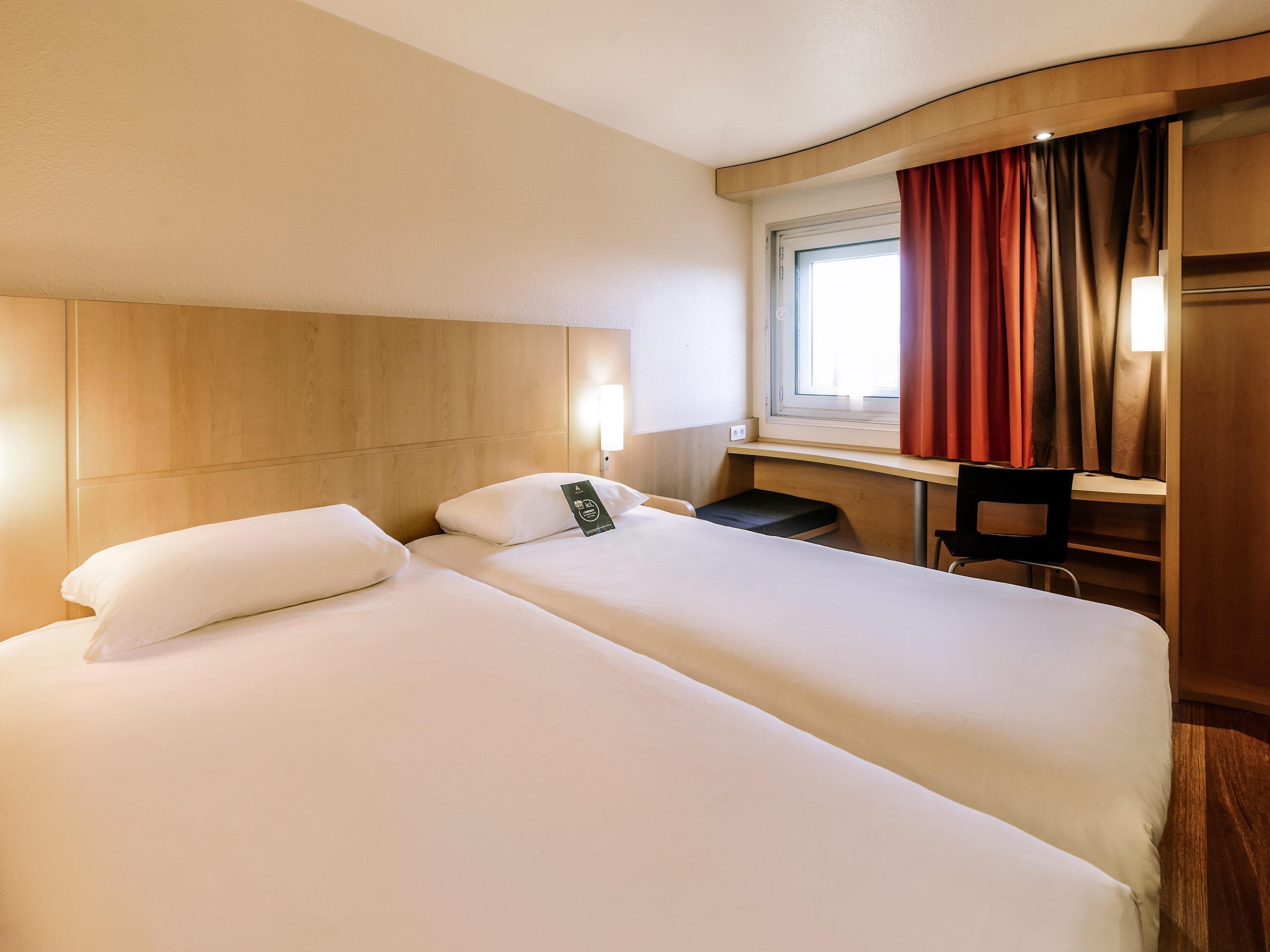 Premium bedding, pillowtop beds, desk, soundproofing