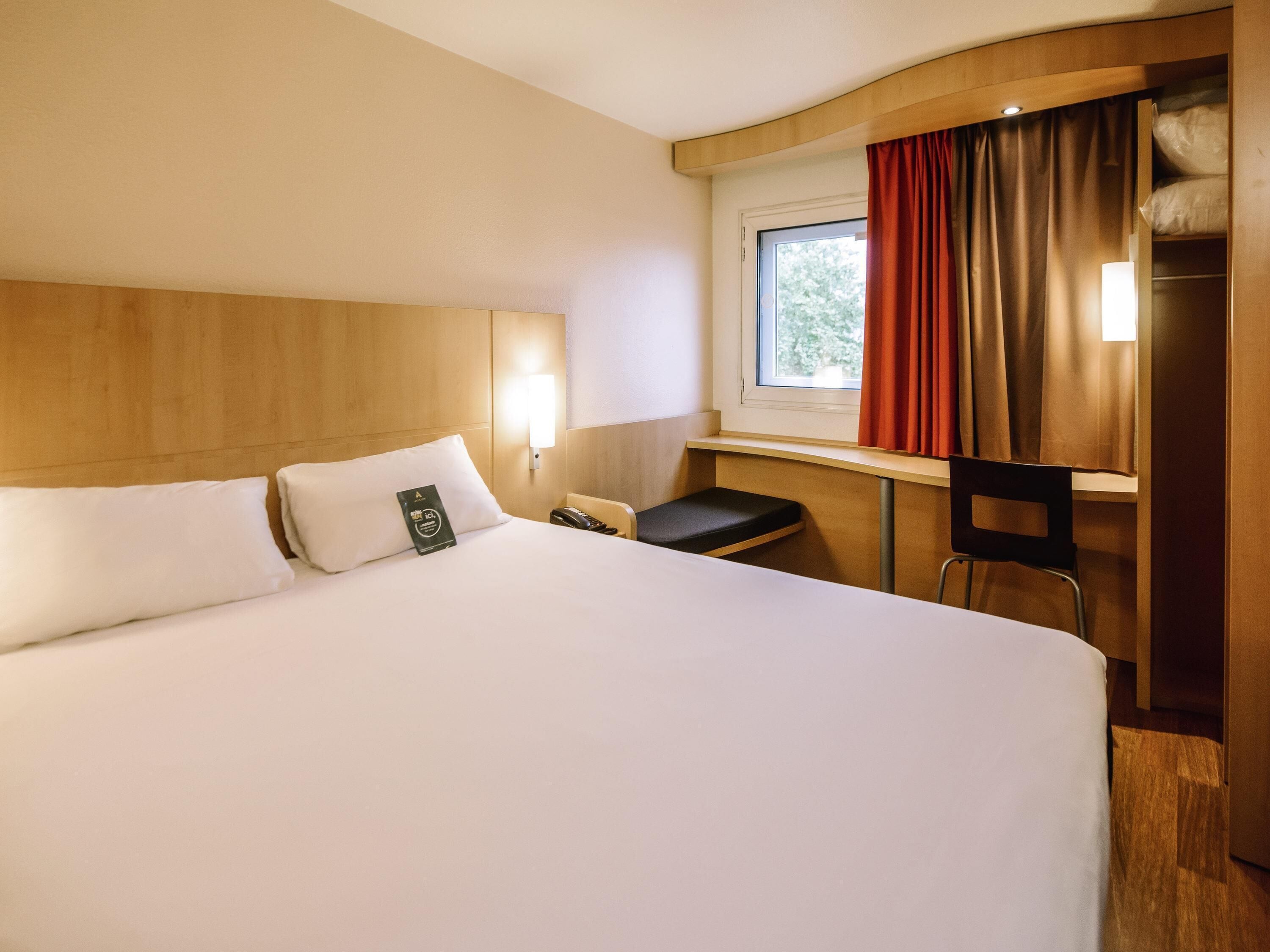 Room, 1 Double Bed (Old town view) | Premium bedding, pillowtop beds, desk, soundproofing