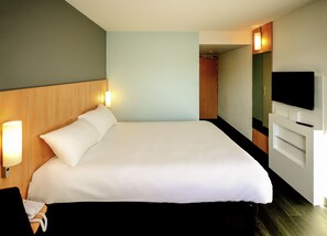 Premium bedding, pillowtop beds, desk, soundproofing - ibis Avignon Centre Gare (Avignon)