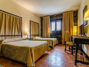 Standard Double or Twin Room, 1 Double or 2 Single Beds