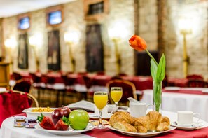 Daily continental breakfast for a fee