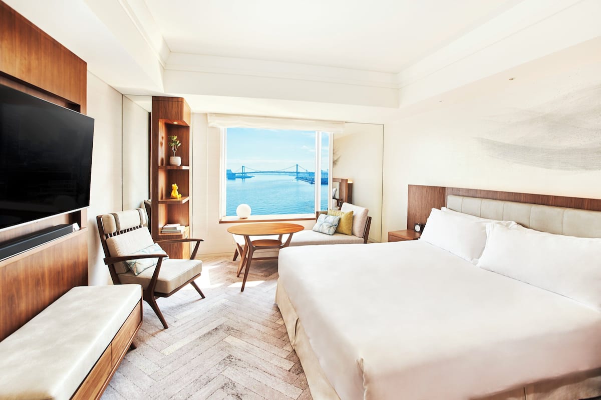 Classic Room, 1 King Bed, Club Lounge Access, Bay View (Japanese)