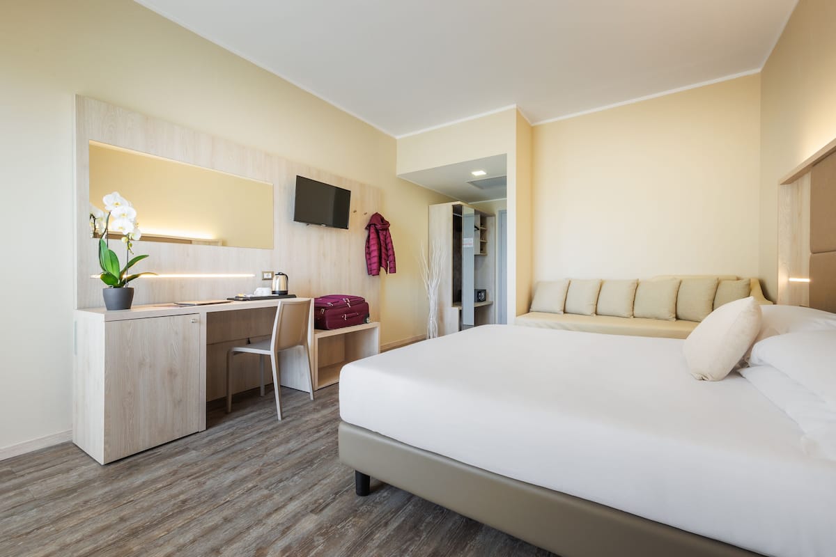 1 habitación, minibar, caja de seguridad en la habitación y escritorio