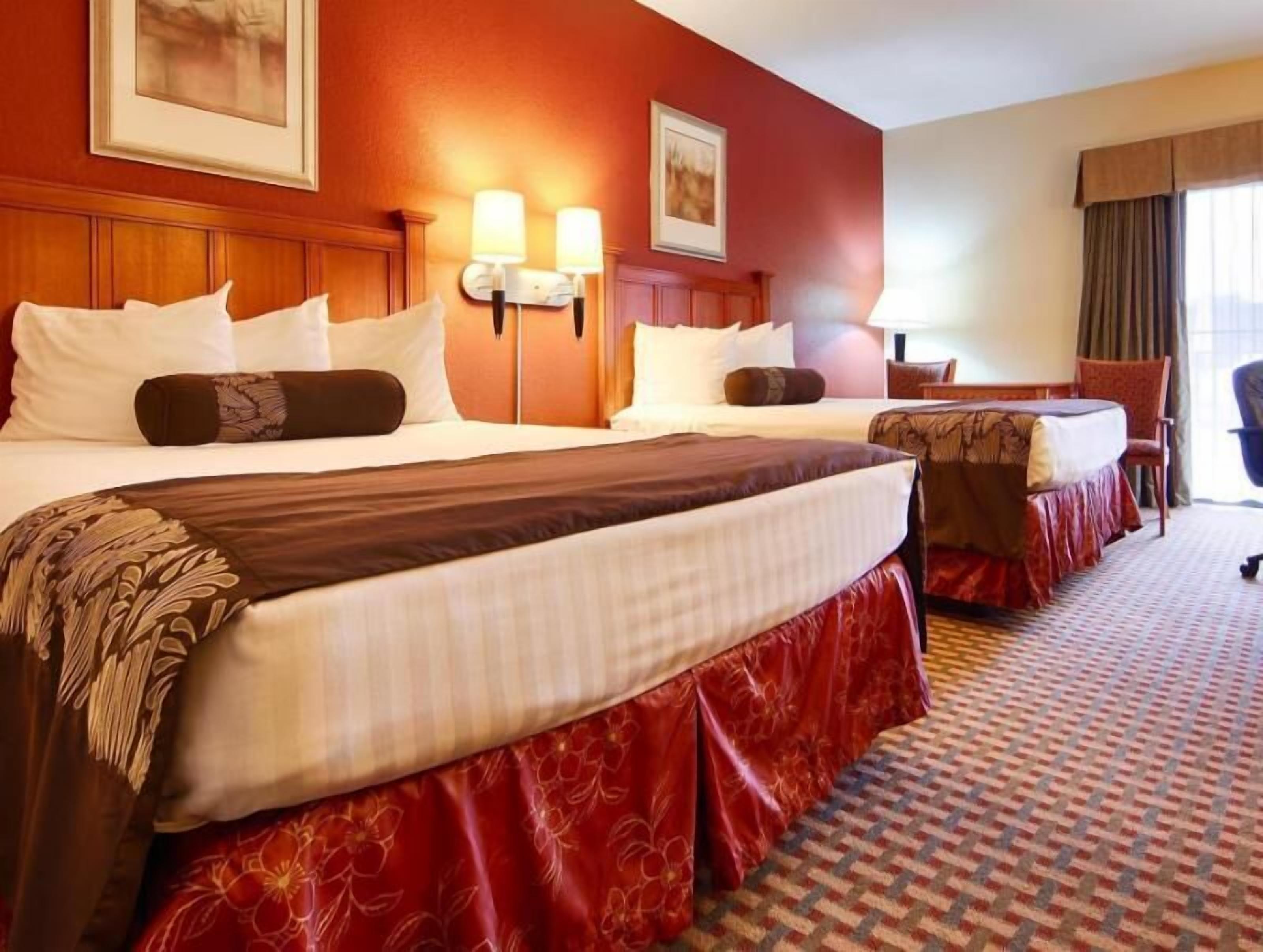 Pillowtop beds, desk, laptop workspace, iron/ironing board