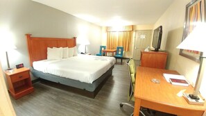 Pillowtop-Betten, Schreibtisch, laptopgeeigneter Arbeitsplatz