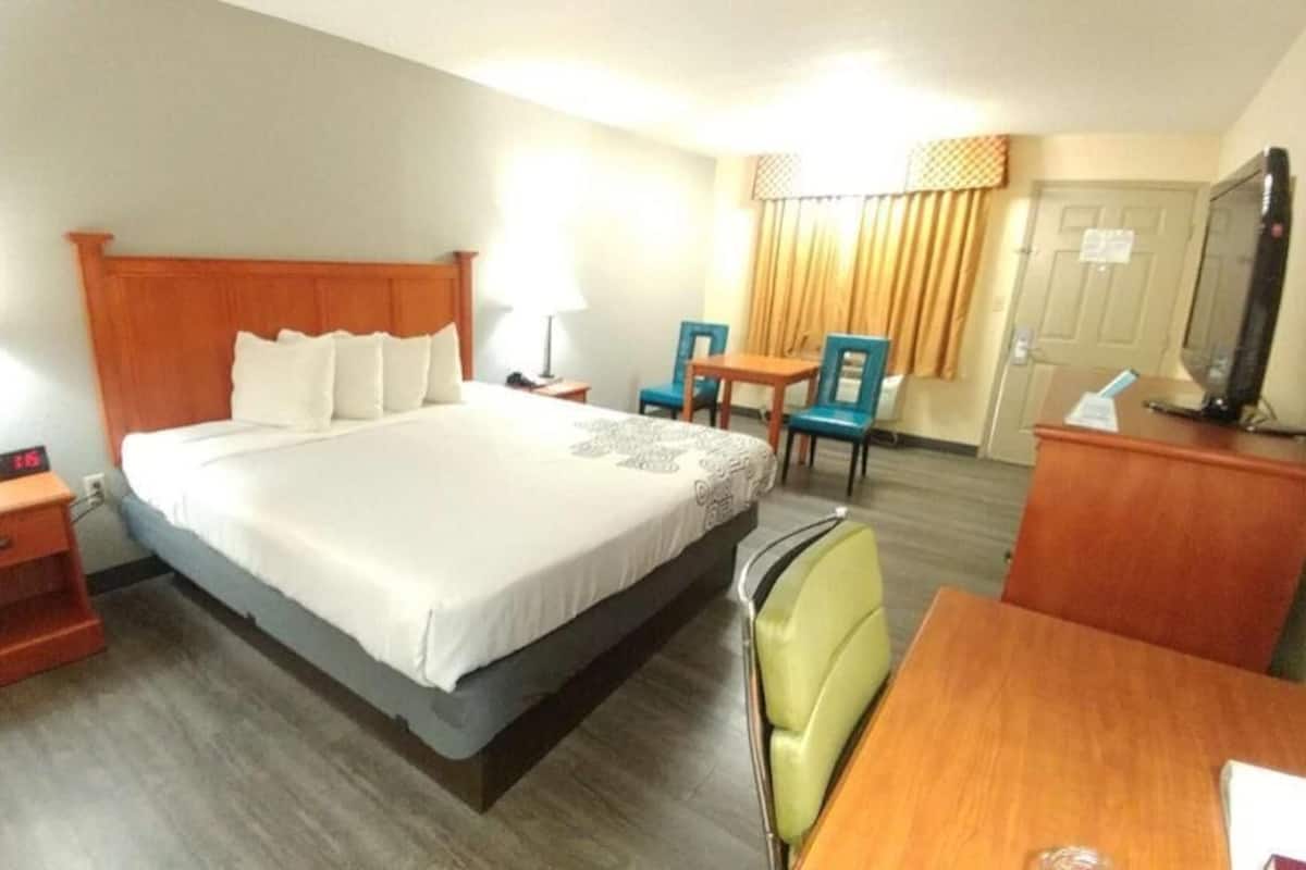 Pillowtop beds, desk, laptop workspace, iron/ironing board