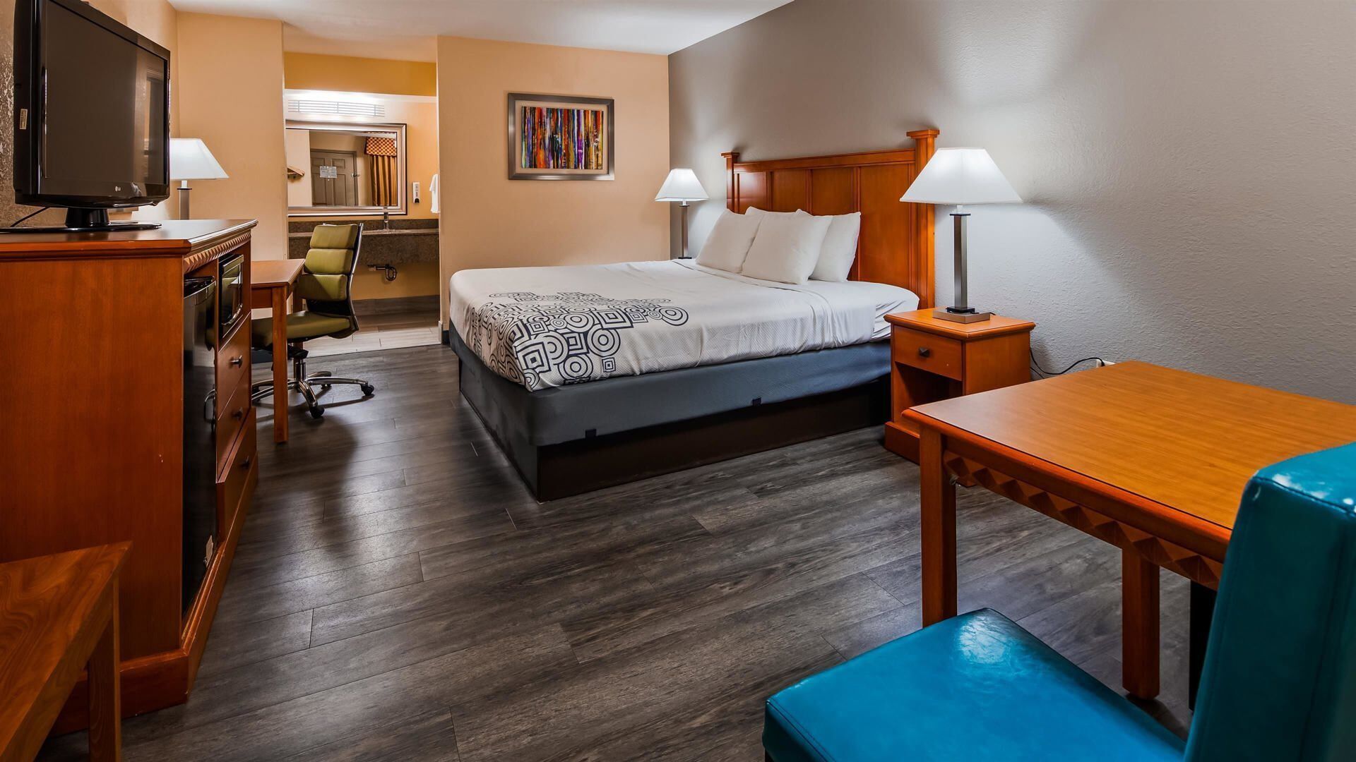 Pillowtop beds, desk, laptop workspace, iron/ironing board