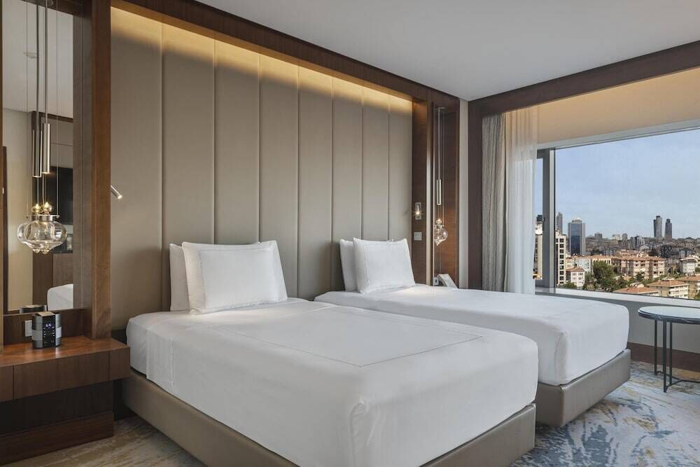 Premium bedding, minibar, in-room safe, desk