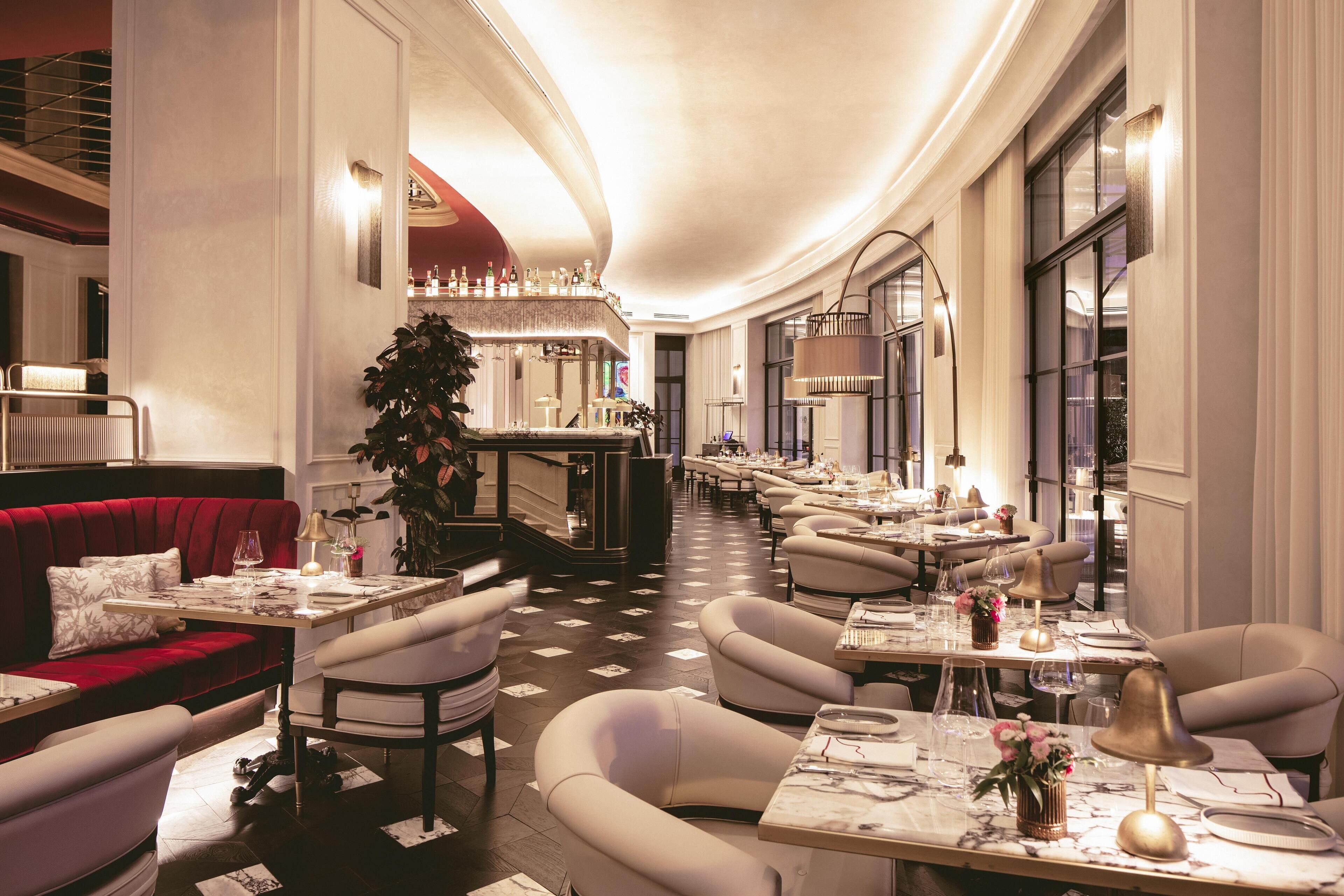 2 Restaurants; Frühstück, Mittagessen und Abendessen werden serviert