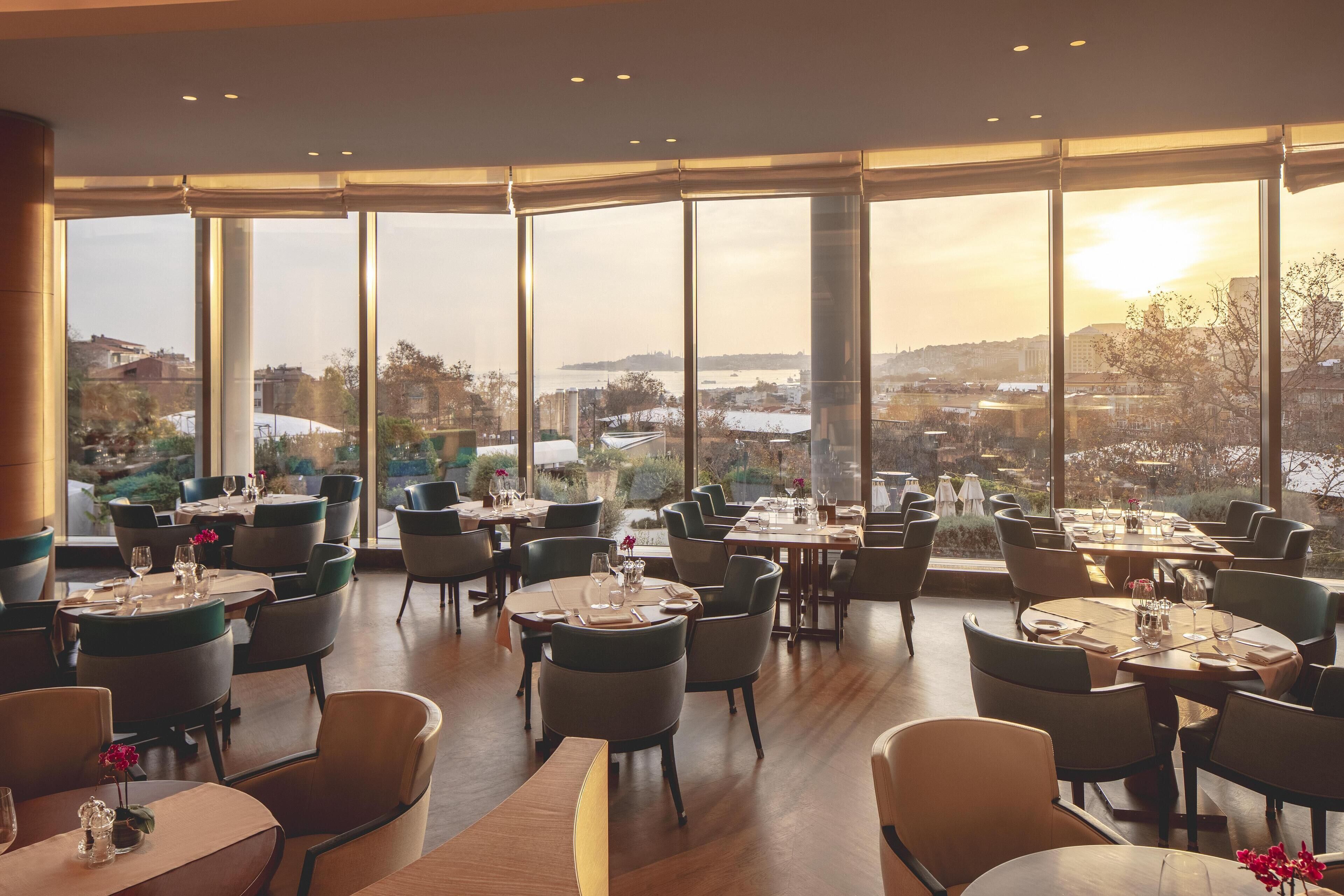 Photo - Conrad Istanbul Bosphorus