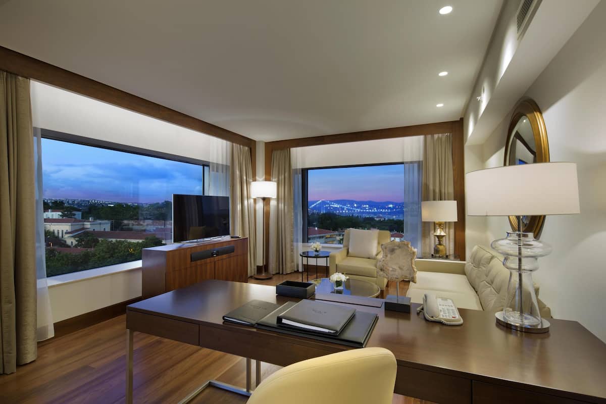 Deluxe Suite, 1 King Bed (Deluxe Bosphorus) | 1 bedroom, premium bedding, minibar, in-room safe