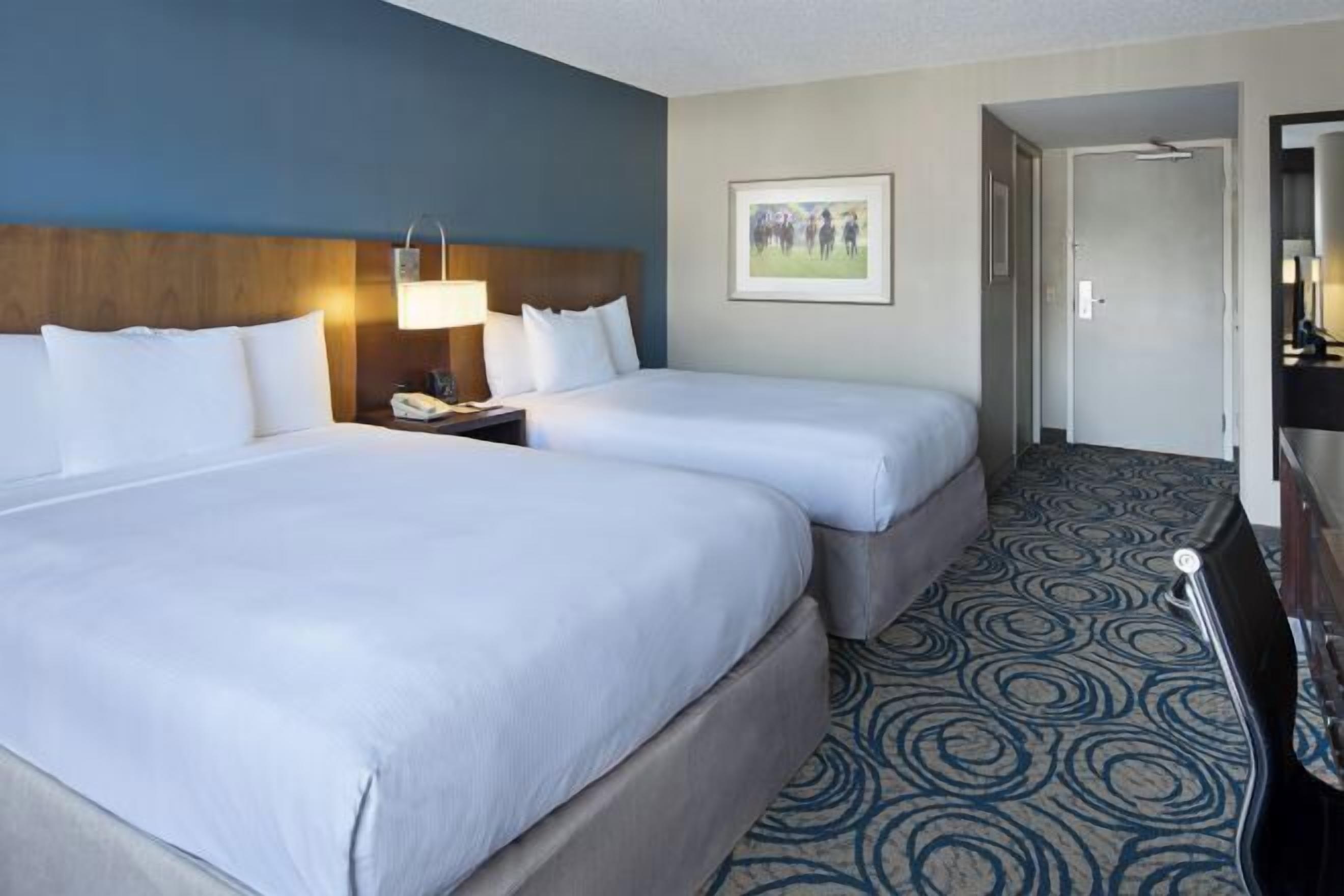 Ropa de cama de alta calidad y camas con pillow-top 