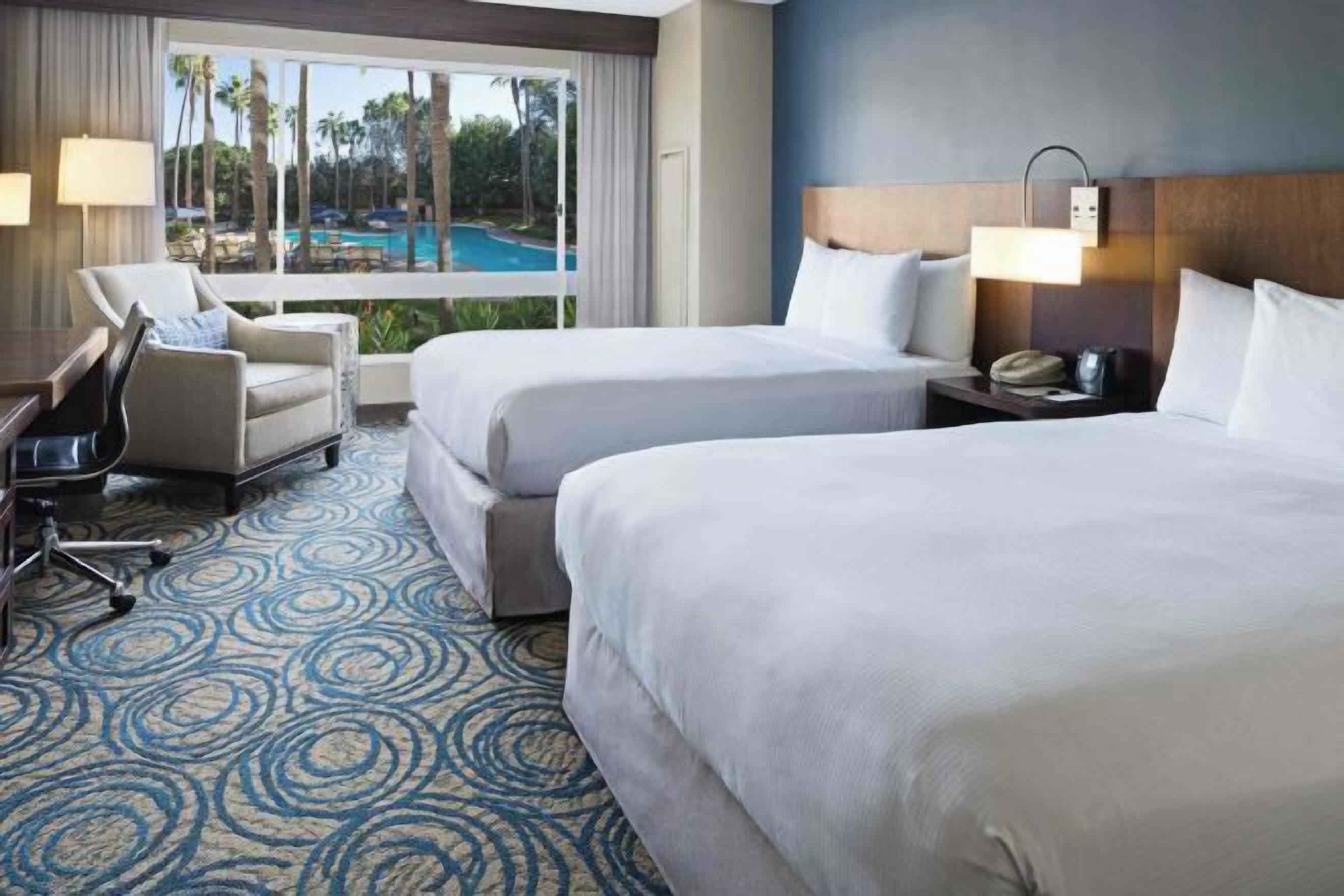 Ropa de cama de alta calidad y camas con pillow-top 