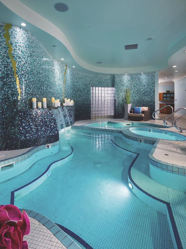 Couples treatment rooms, sauna, hot tub, steam room, body treatments