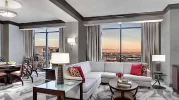 Hochwertige Bettwaren, Zimmersafe, Verdunkelungsvorhänge