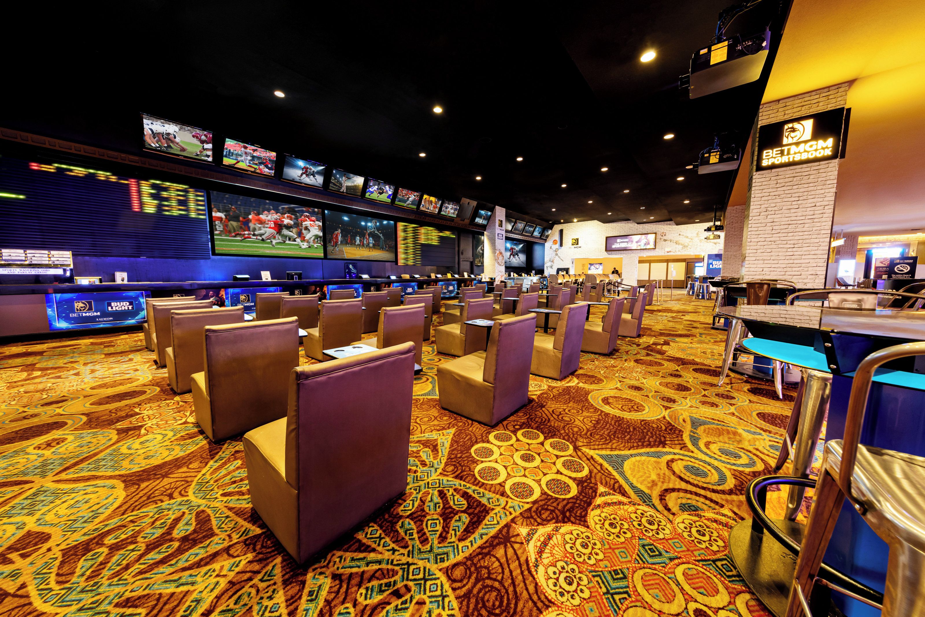 Photo - Luxor Hotel and Casino