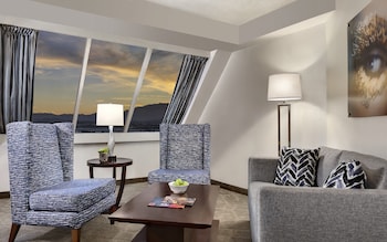 Premium bedding, in-room safe, blackout drapes, iron/ironing board at Luxor Hotel and Casino