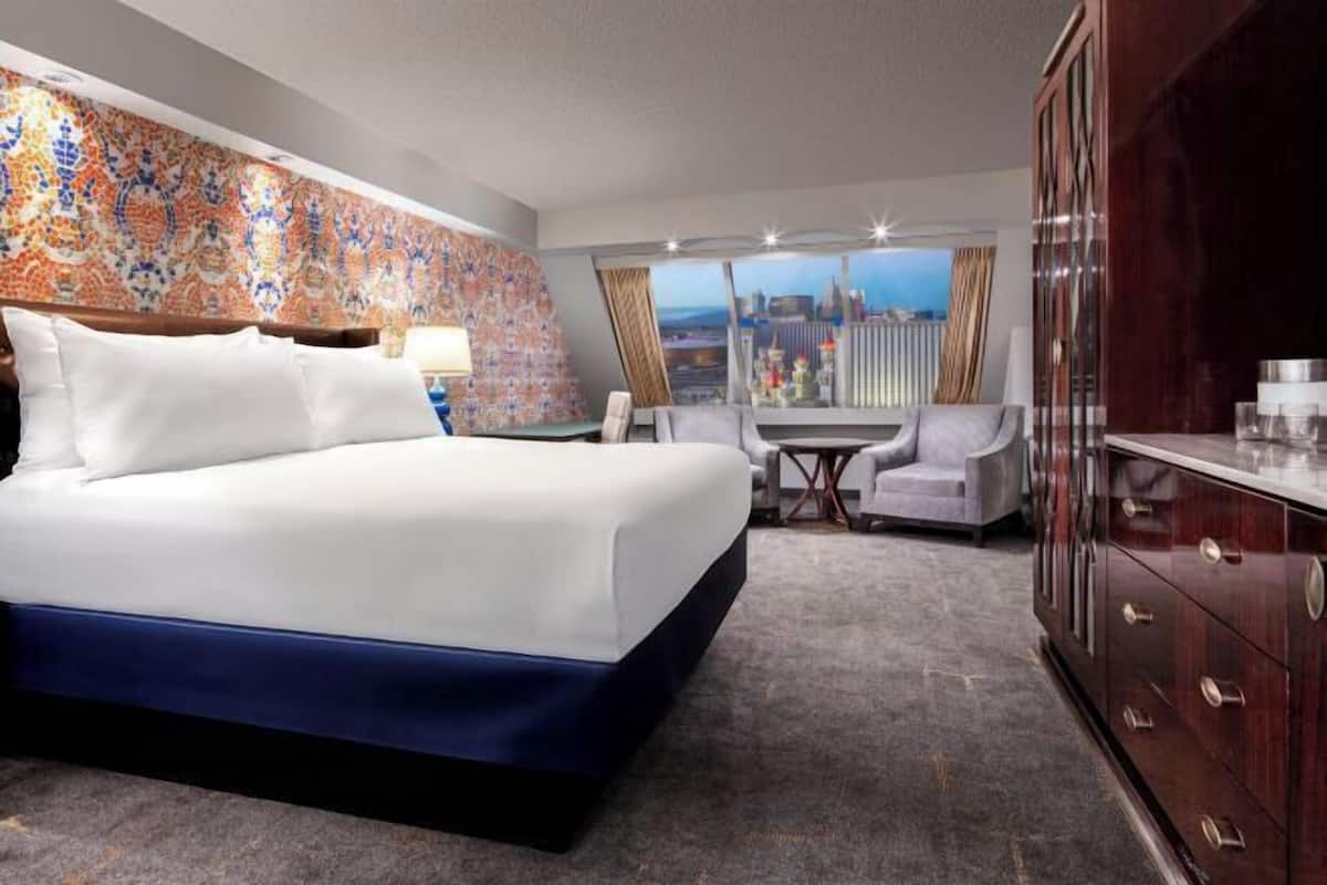 Ropa de cama de alta calidad, caja fuerte, cortinas opacas