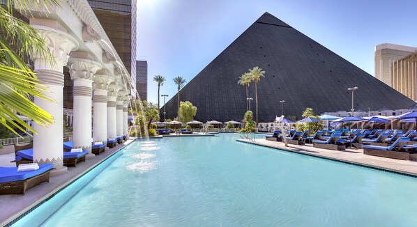 4 outdoor pools, open 9:00 AM to 7:00 PM, pool cabanas (surcharge)