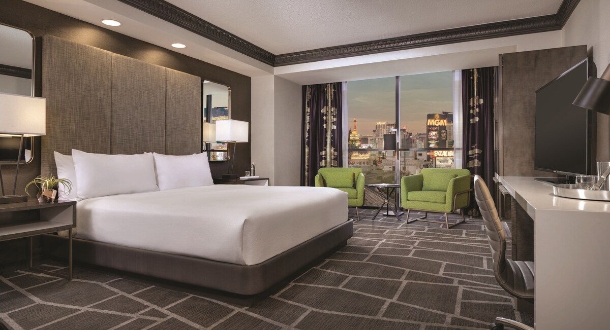 Tower Premier King | Premium bedding, in-room safe, blackout drapes, iron/ironing board