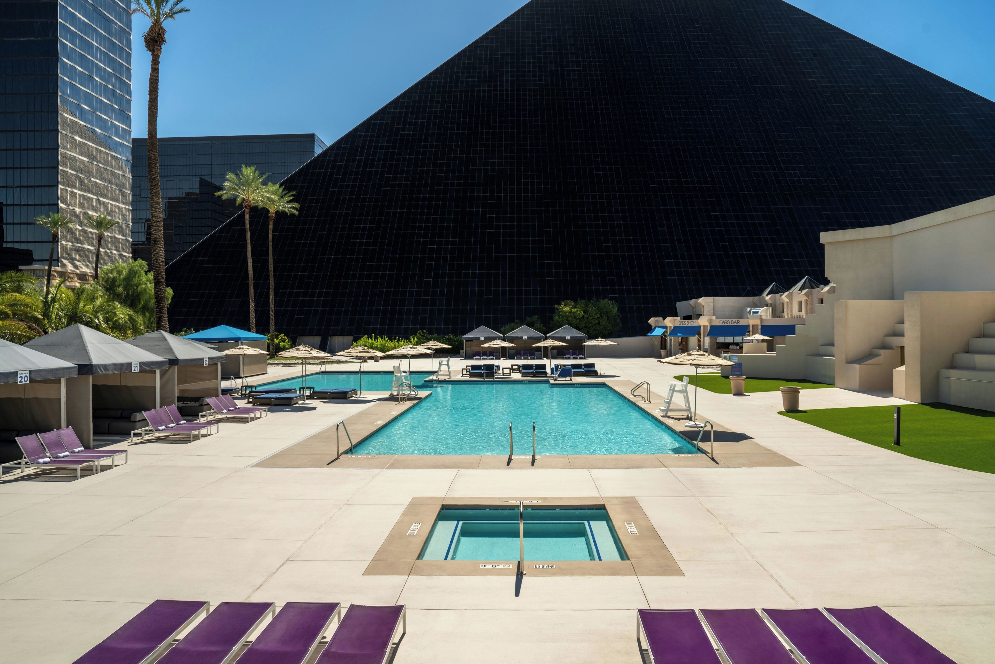 Photo - Luxor Hotel and Casino