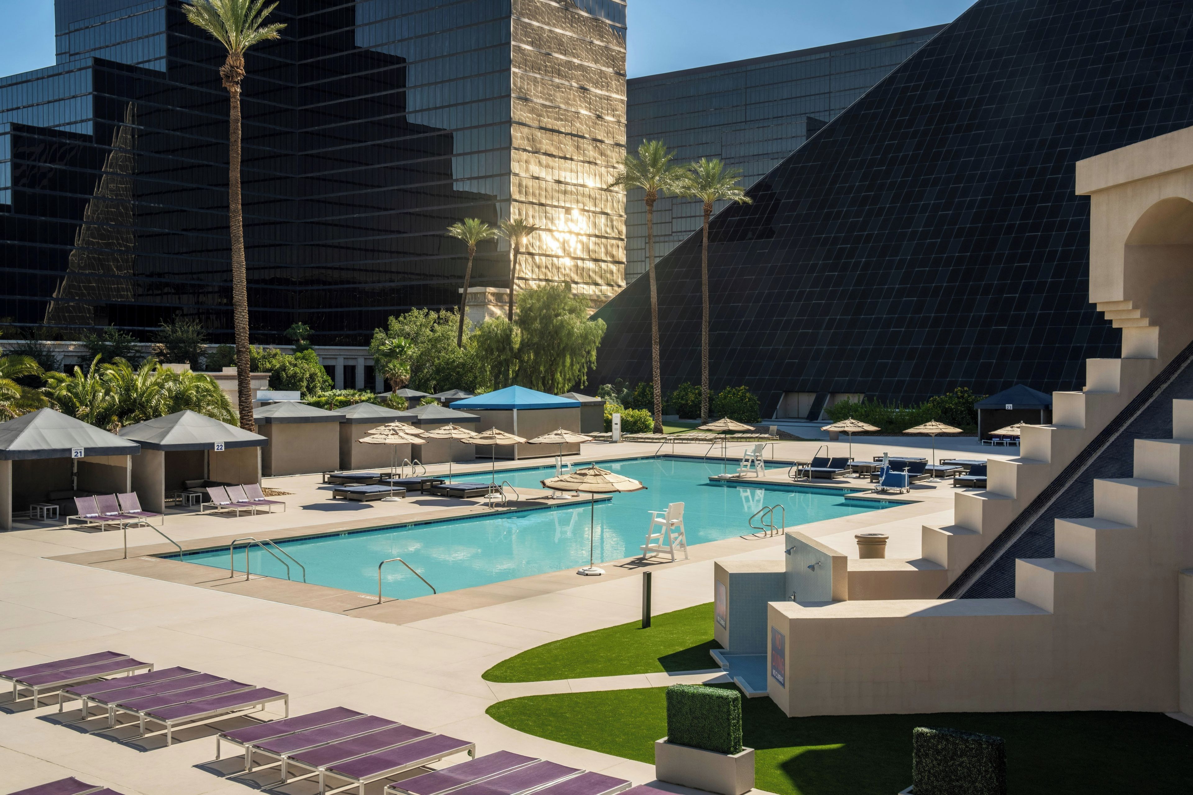 Photo - Luxor Hotel and Casino