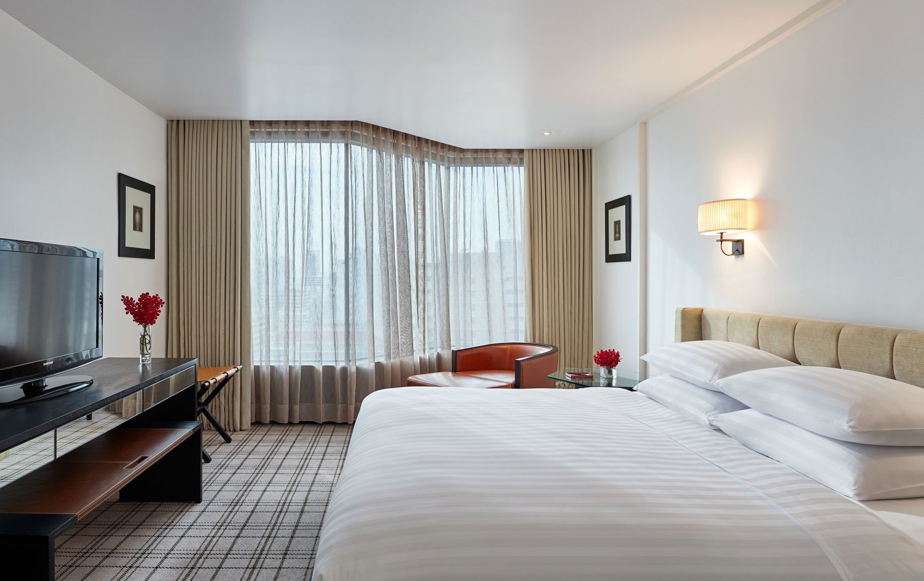 Minibar, in-room safe, desk, laptop workspace