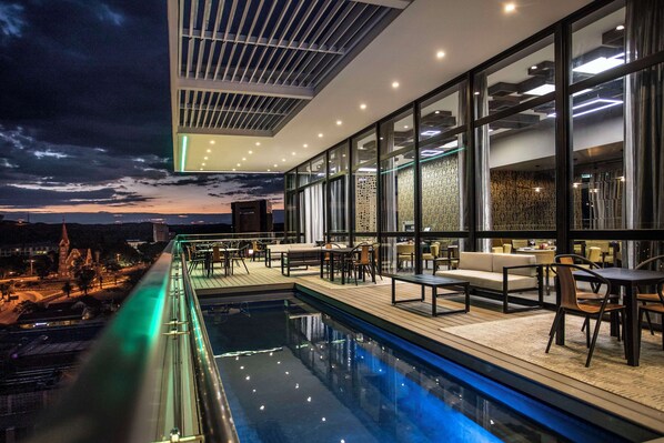 Exterior - Avani Windhoek Hotel & Casino (Windhoek)