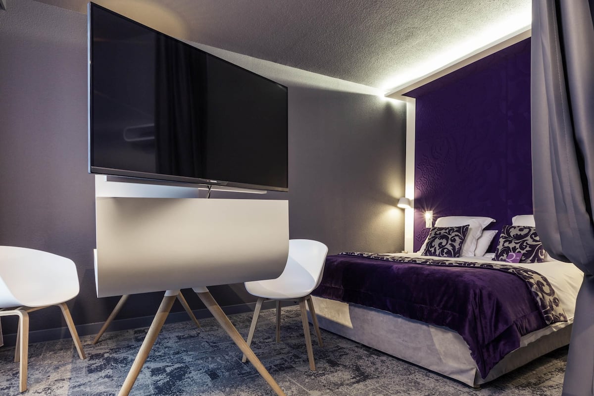 Privilege, Junior Suite, 1 King Bed with Sofa bed