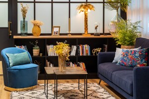 Sala de estar en el lobby