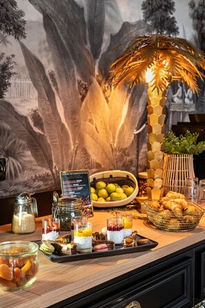 Daily buffet breakfast (EUR 20 per person)