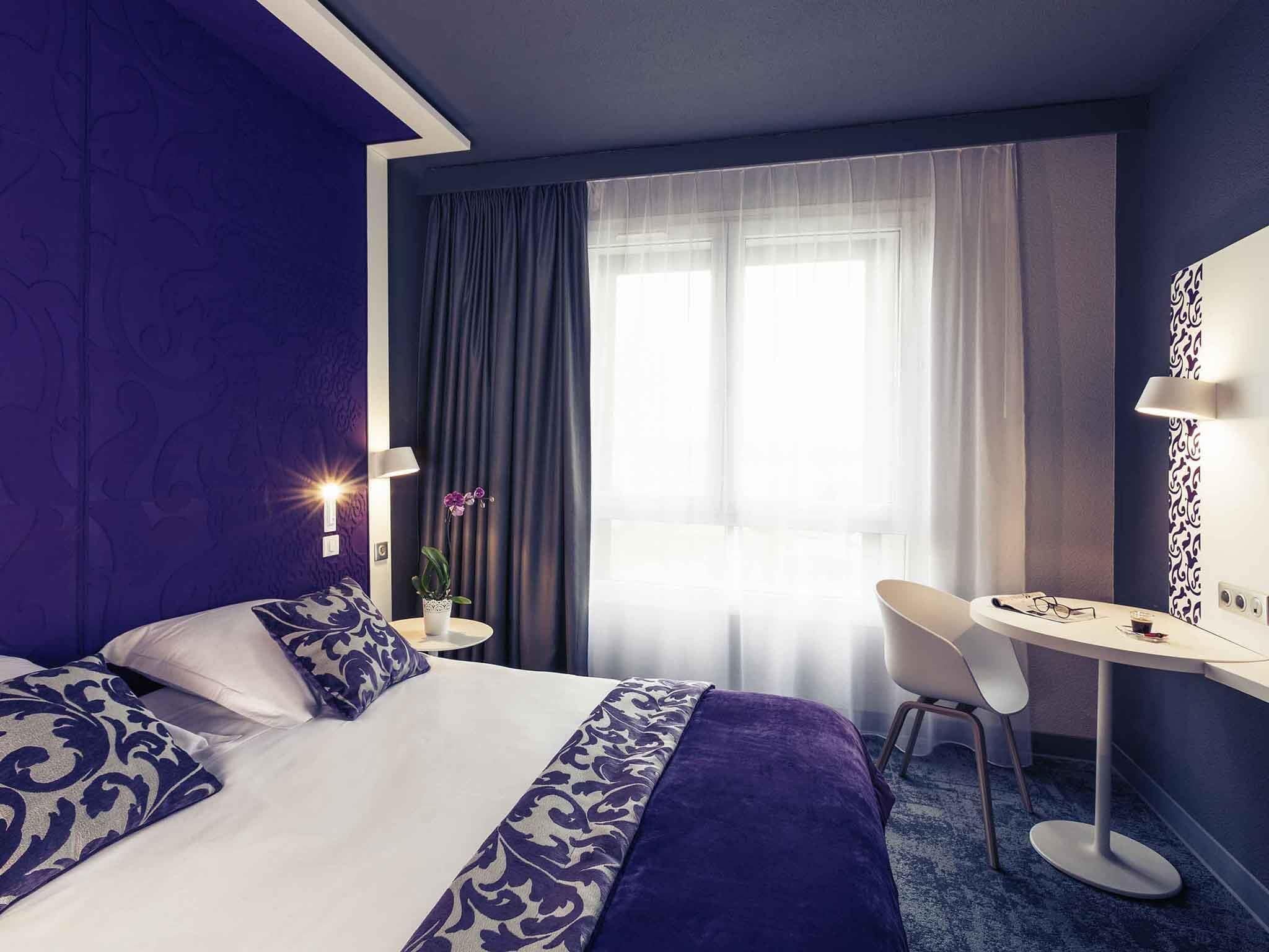 Superior Room, 1 Double Bed | Premium bedding, in-room safe, desk, blackout drapes