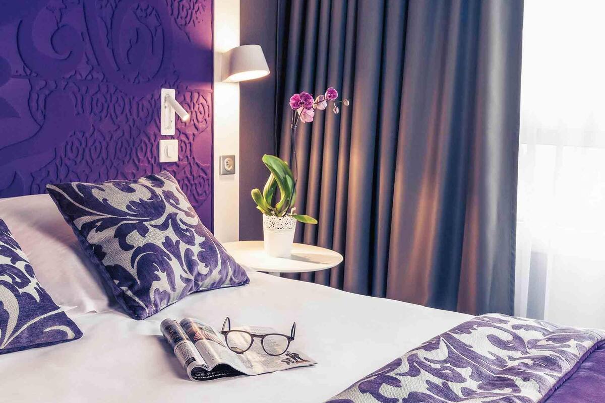 premium bedding, in-room safe, desk, blackout curtains