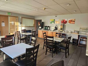 Free daily continental breakfast