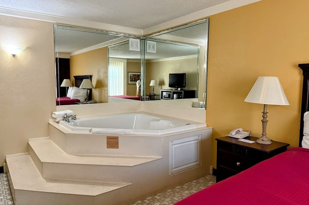 Osage Creek Lodge